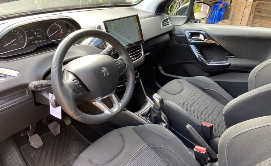 PEUGEOT 208 1.2L ALLURE PURETECH 82