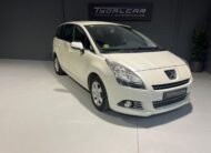 PEUGEOT 5008 1.6 hdi