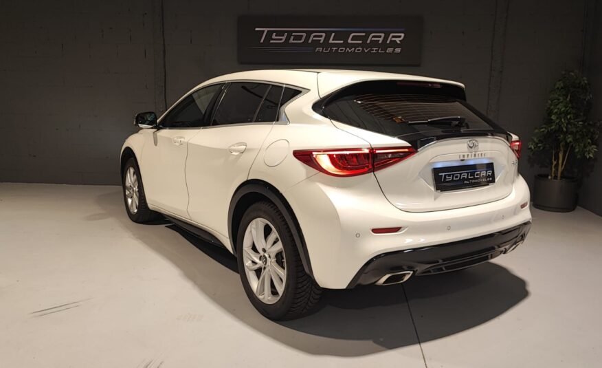 INFINITI Q30 1.6TC PREMIUM 7DCT