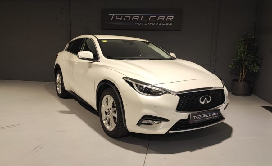 INFINITI Q30 1.6TC PREMIUM 7DCT