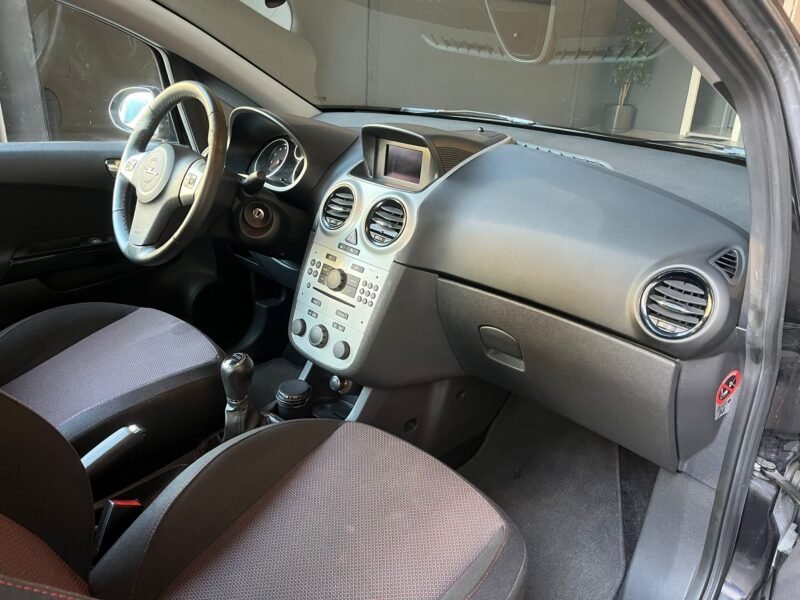 OPEL CORSA 1.4 i