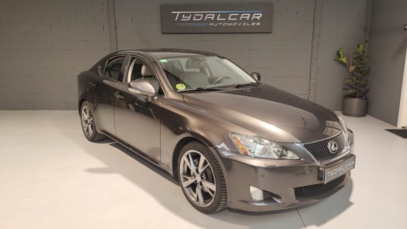 LEXUS IS 220D SPORT MY10