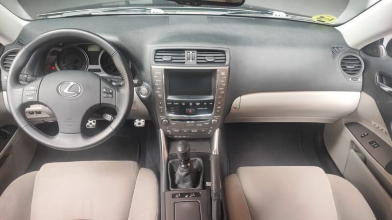 LEXUS IS 220D SPORT MY10