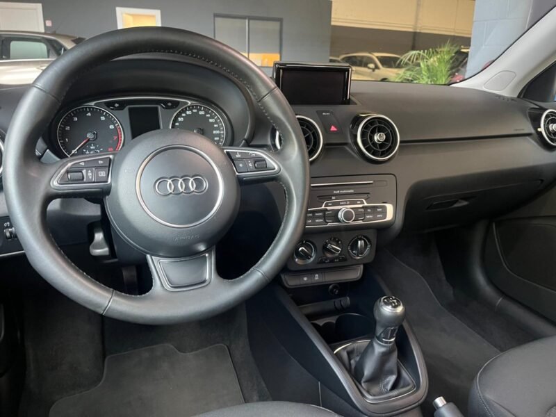 AUDI A1 1.0 TFSI ATTRACTION