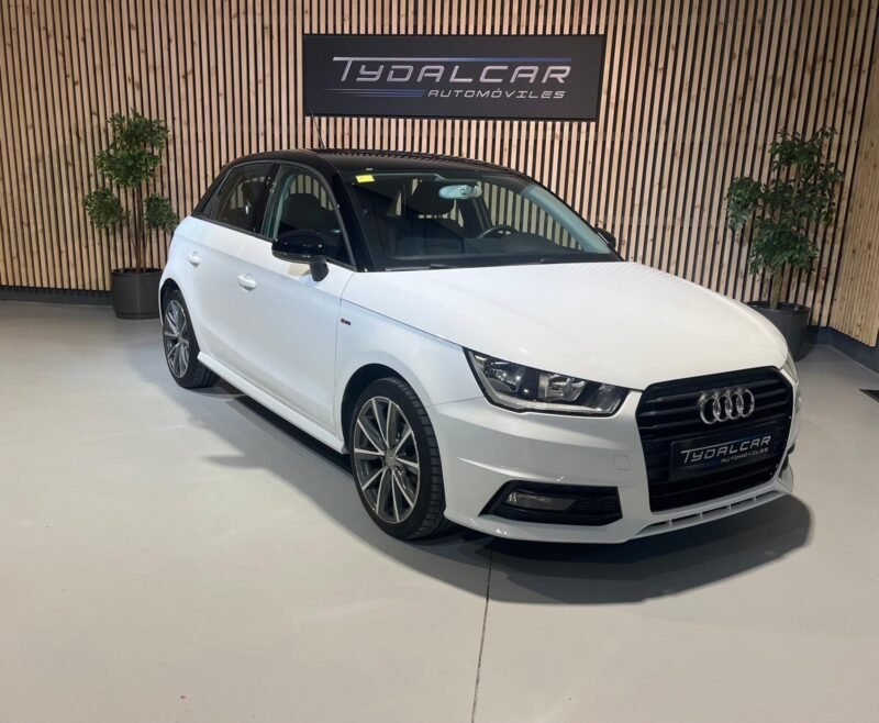 AUDI A1 1.0 TFSI ATTRACTION