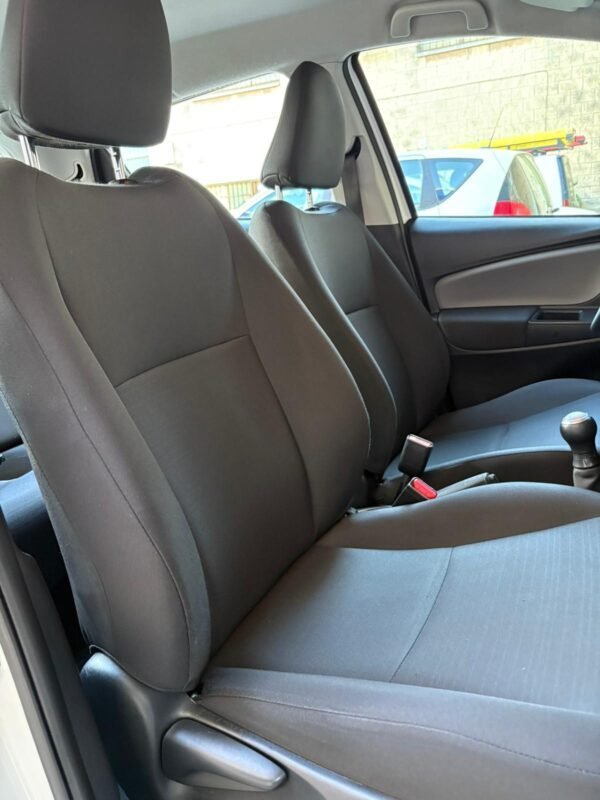 TOYOTA YARIS 1.0 VVTi