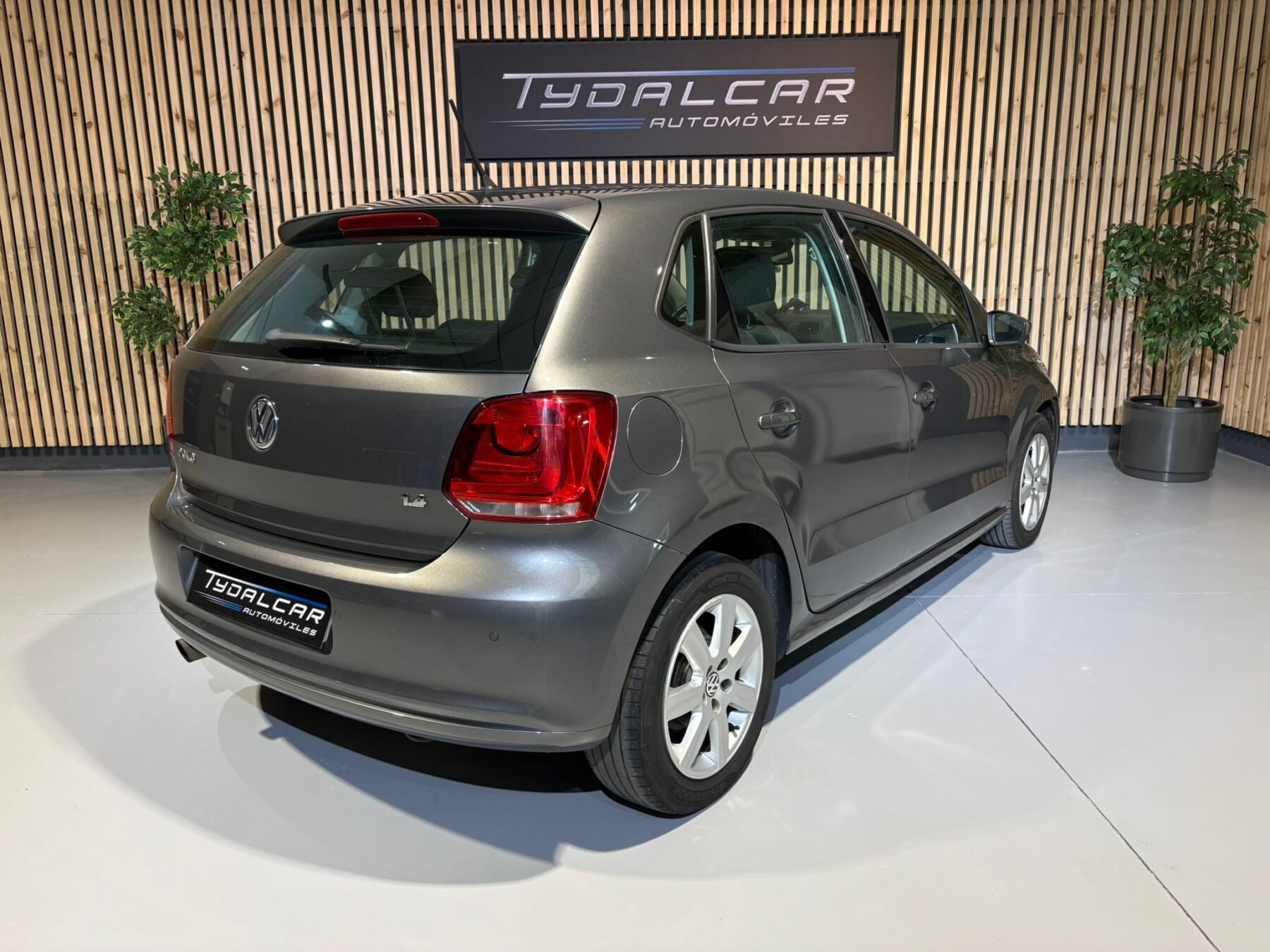 VOLKSWAGEN POLO 1.4   