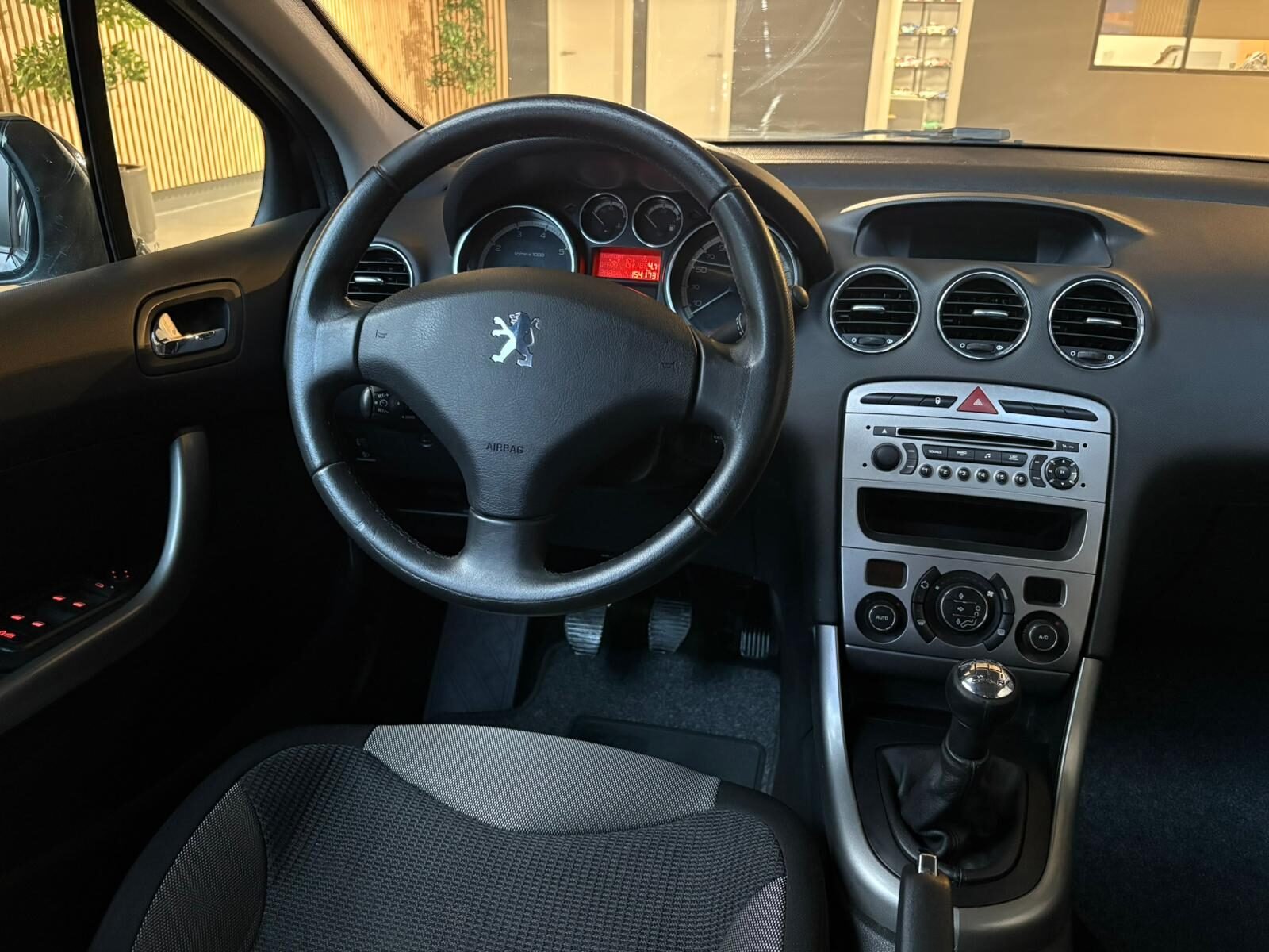 PEUGEOT 308 1.6VTi 