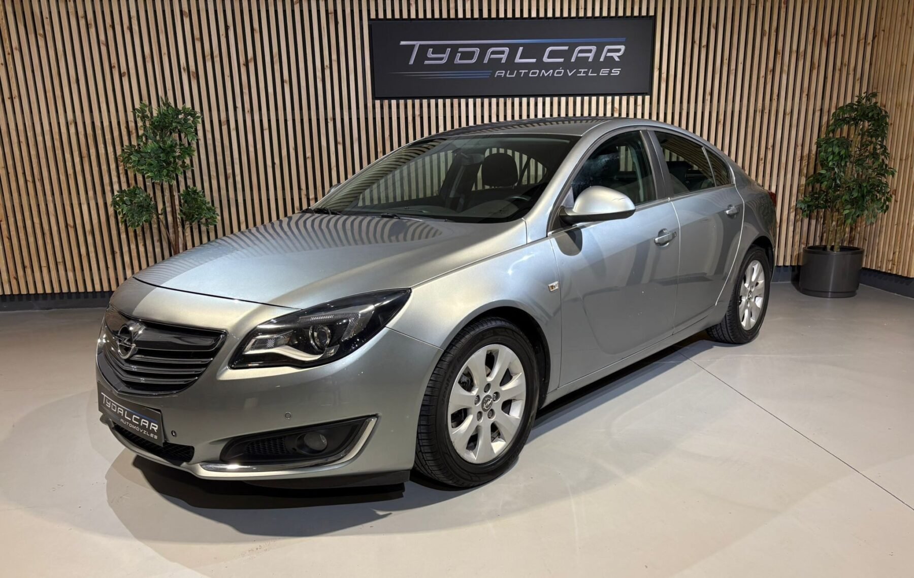 OPEL INSIGNIA 2.0CDTi  