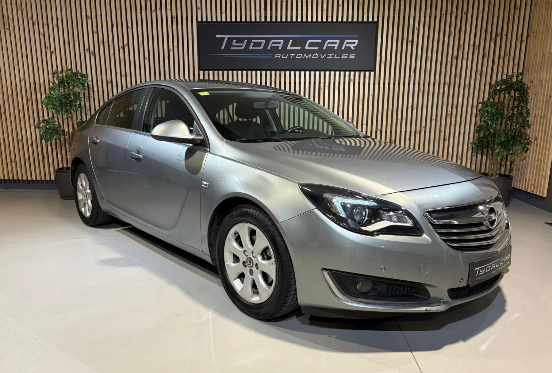 OPEL INSIGNIA 2.0CDTi  
