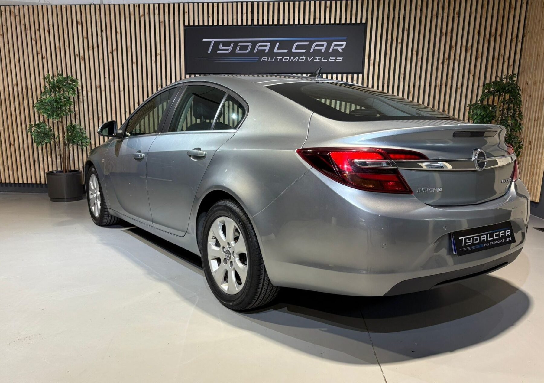 OPEL INSIGNIA 2.0CDTi  