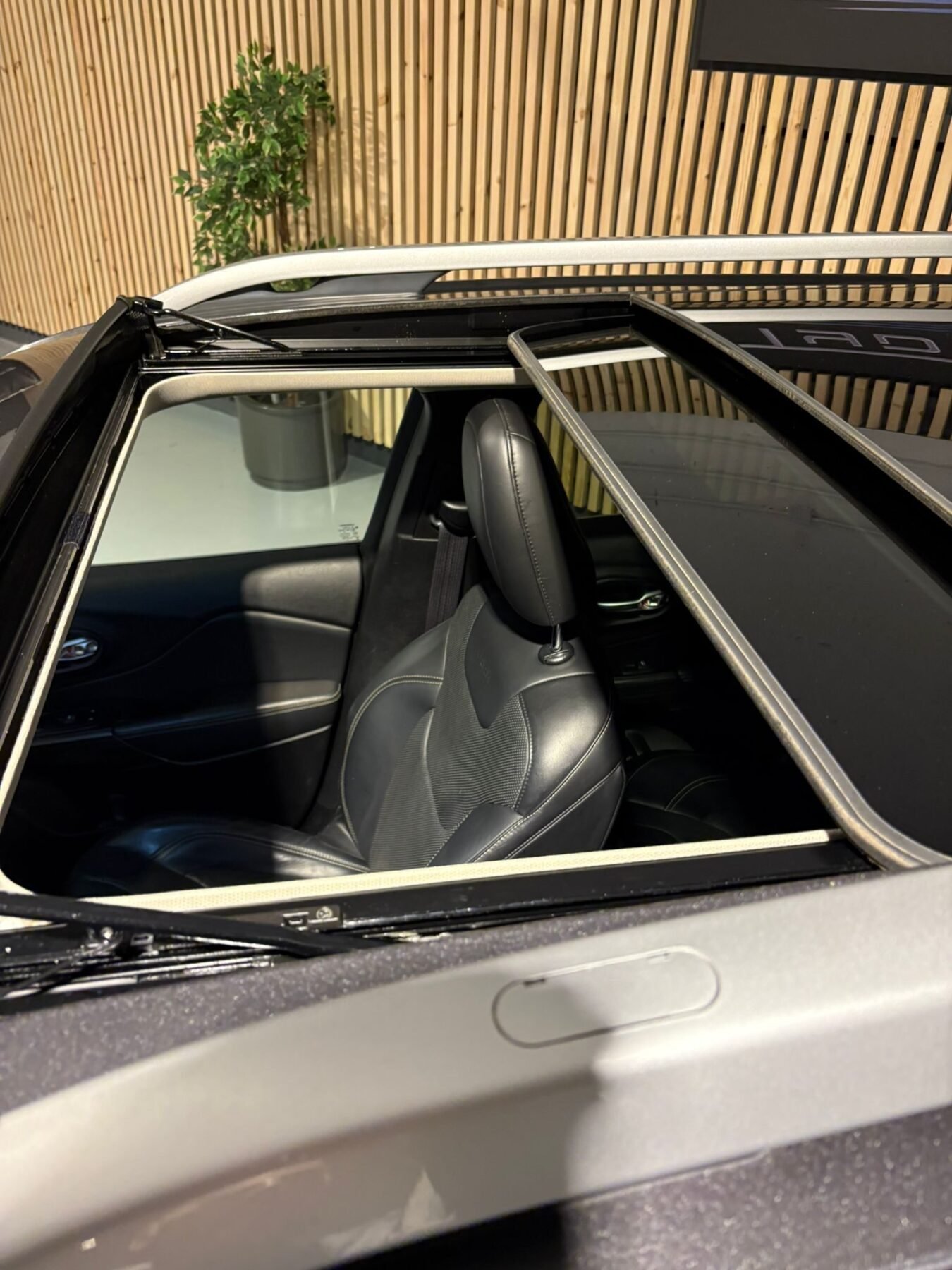 JEEP CHEROKEE 2.0 CRD