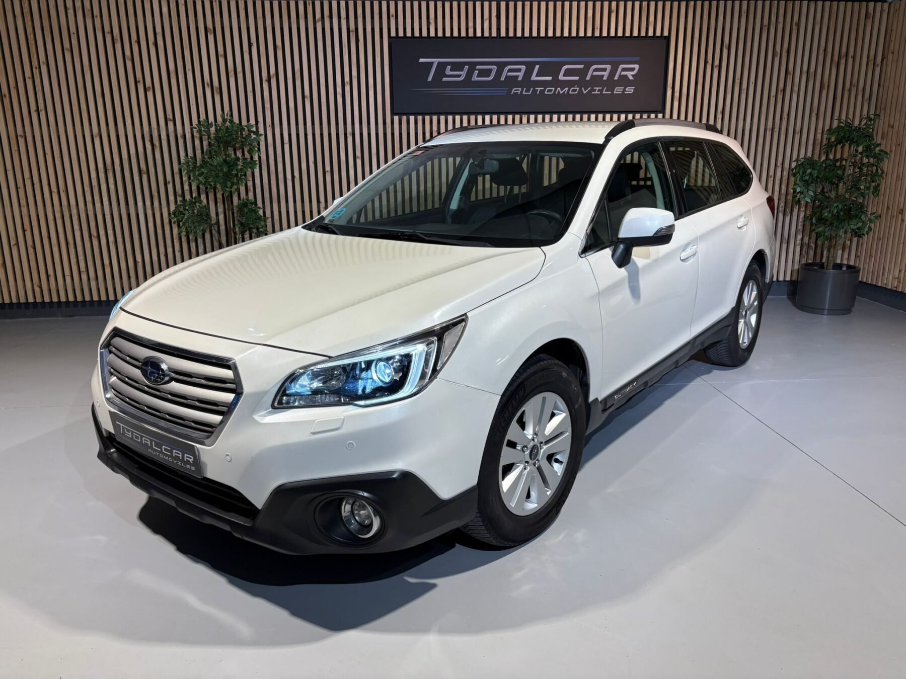 SUBARU OUTBACK 2.0  D  AWD