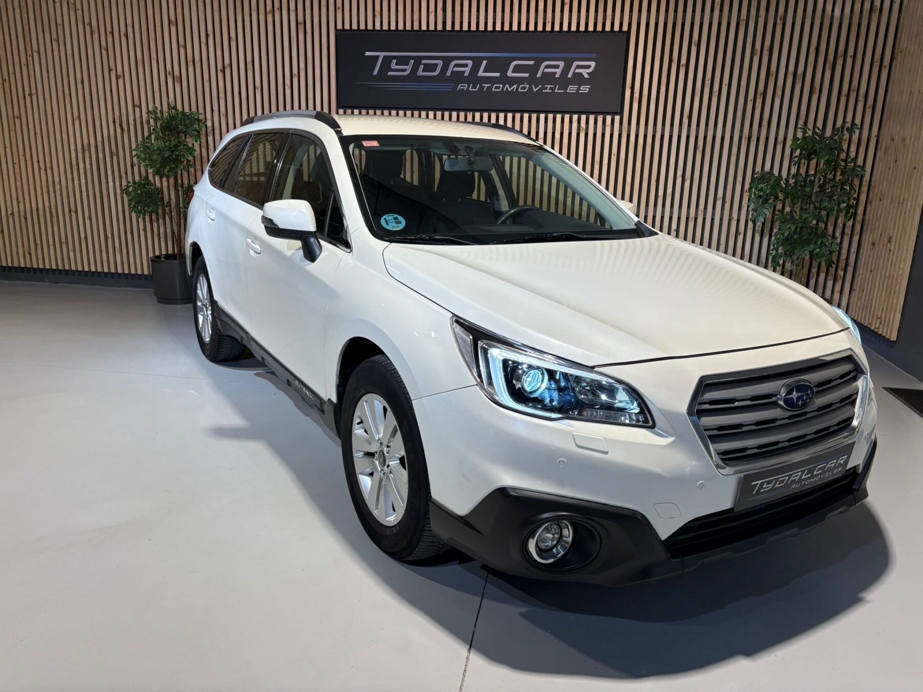 SUBARU OUTBACK 2.0  D  AWD