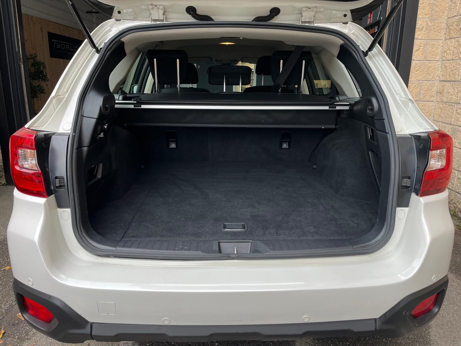 SUBARU OUTBACK 2.0  D  AWD