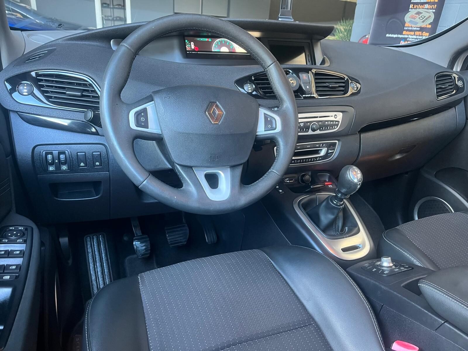 RENAULT SCENIC 1.6 DCi