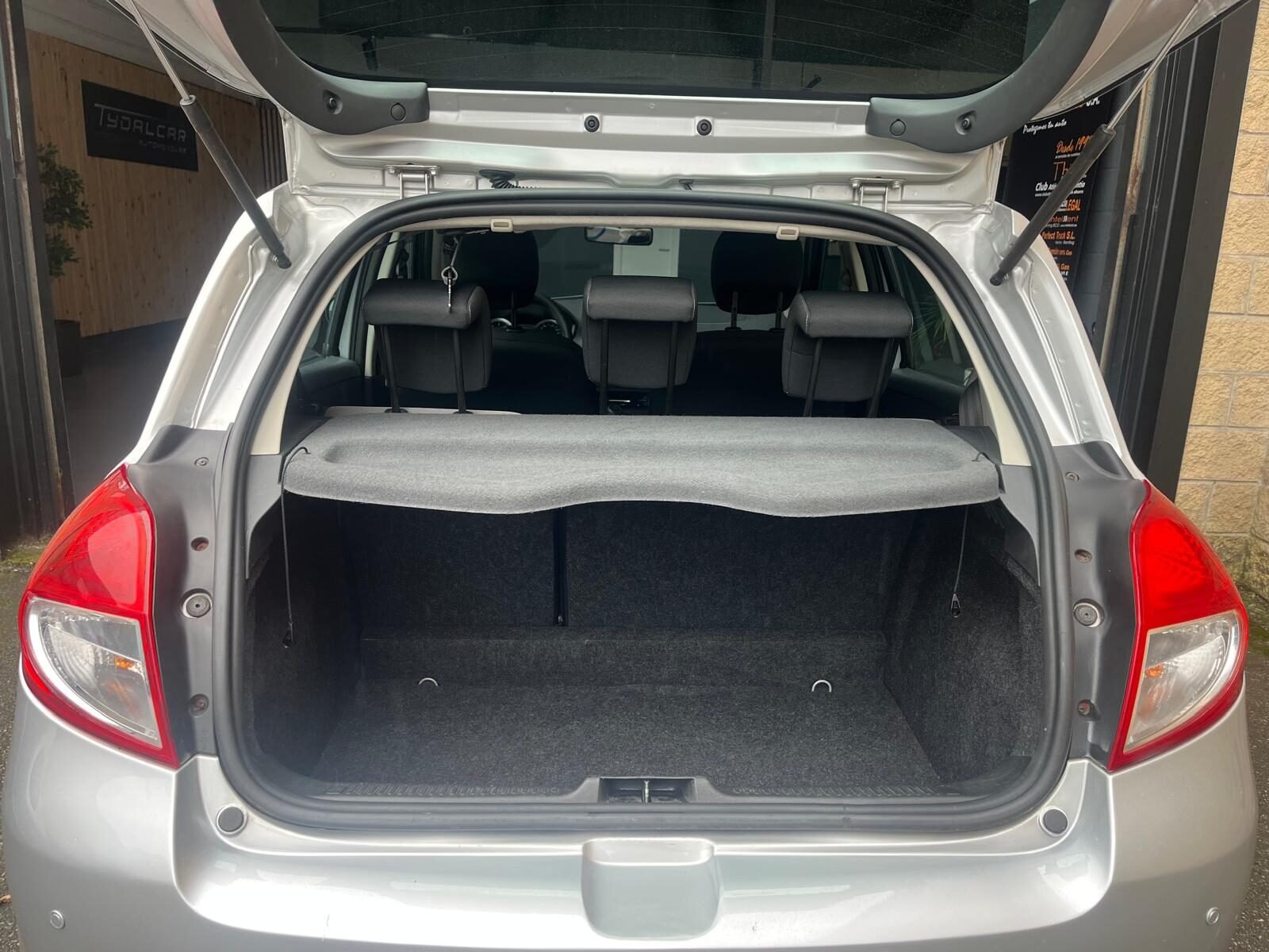 RENAULT Clio 1.5 DCi