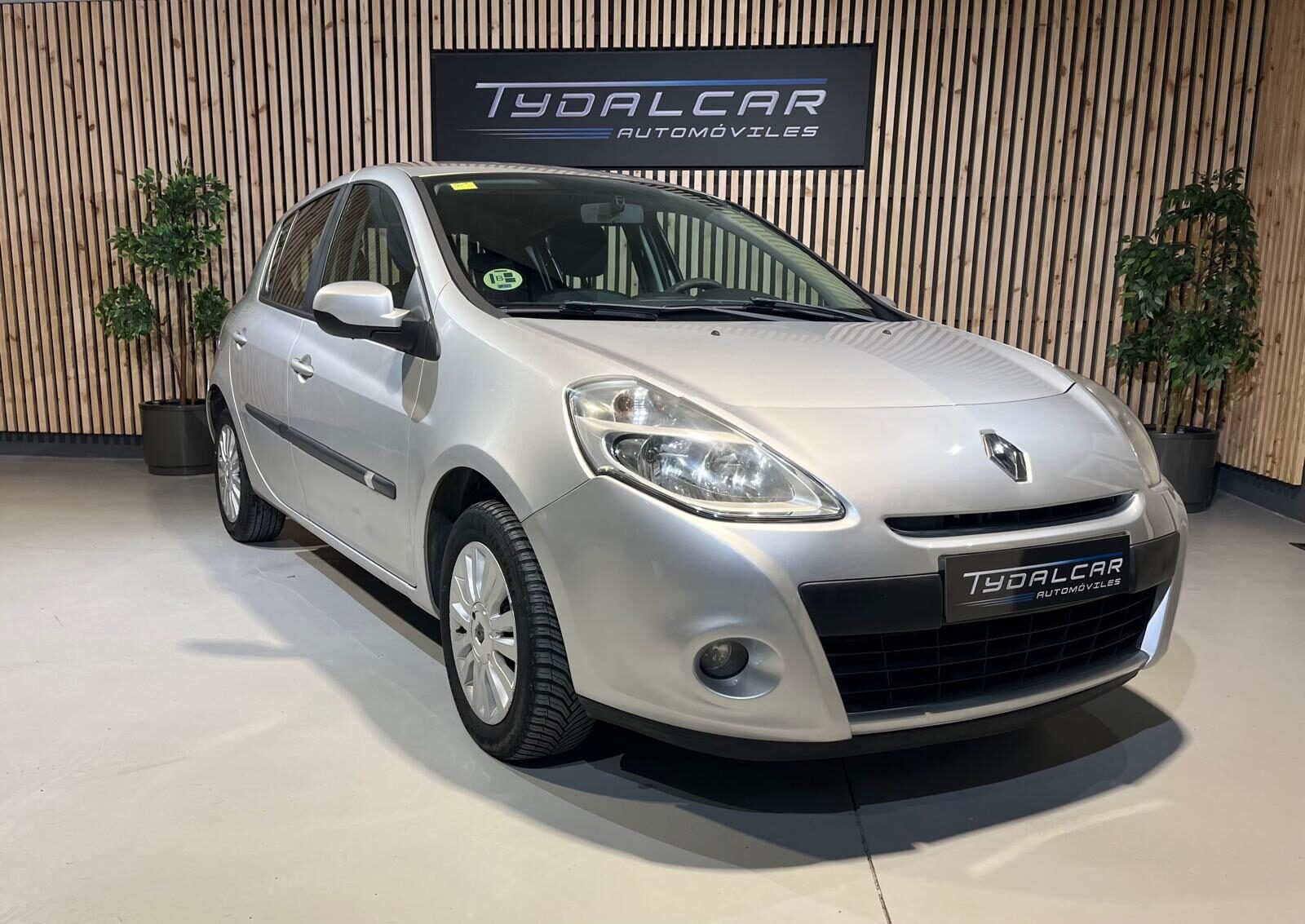 RENAULT Clio 1.5 DCi