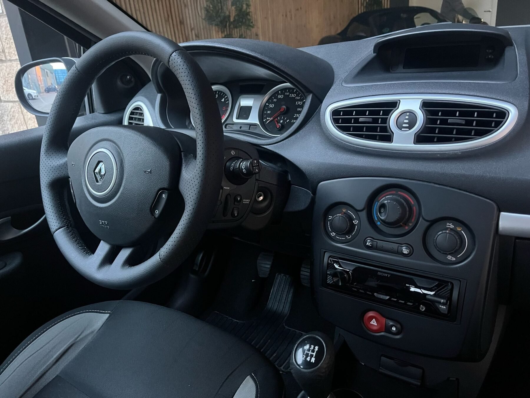 RENAULT Clio 1.5 DCi