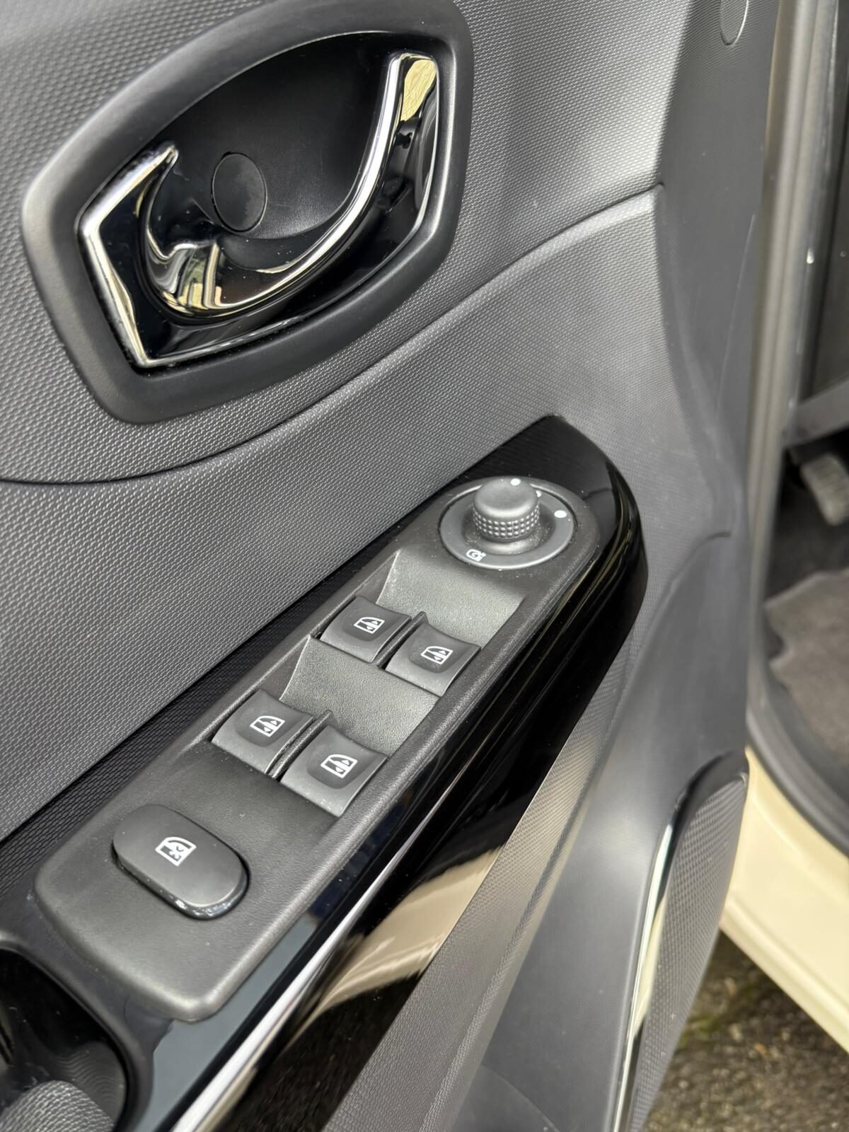 RENAULT Captur 0.9 TCe