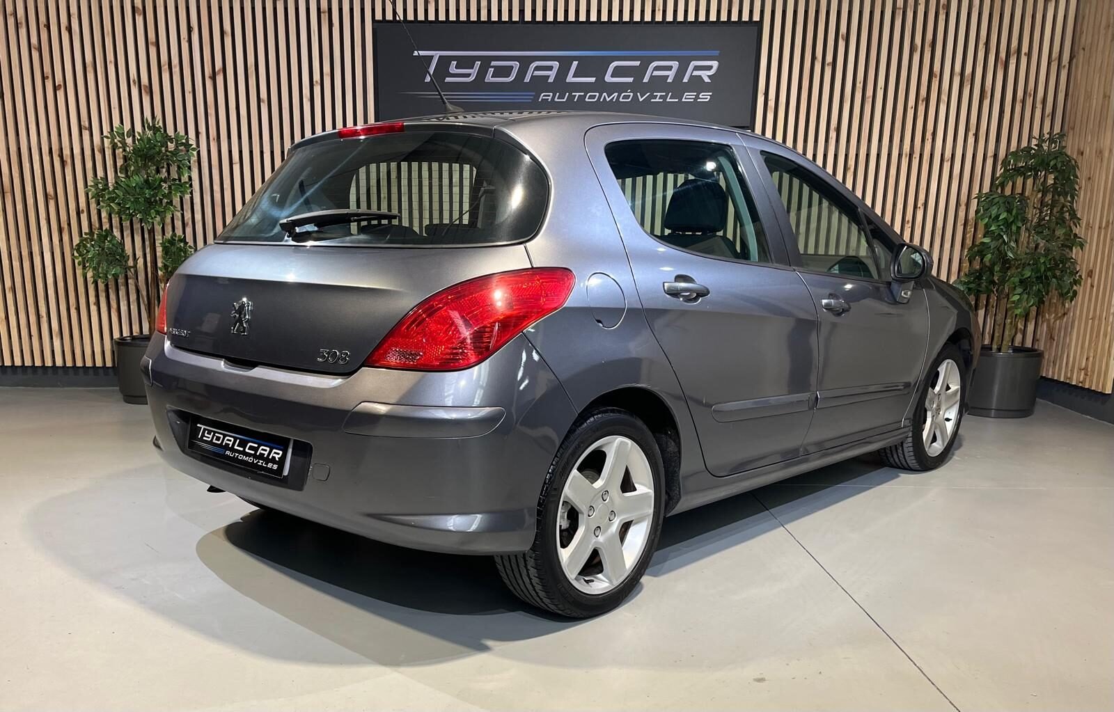 PEUGEOT 308 1.6 HDi