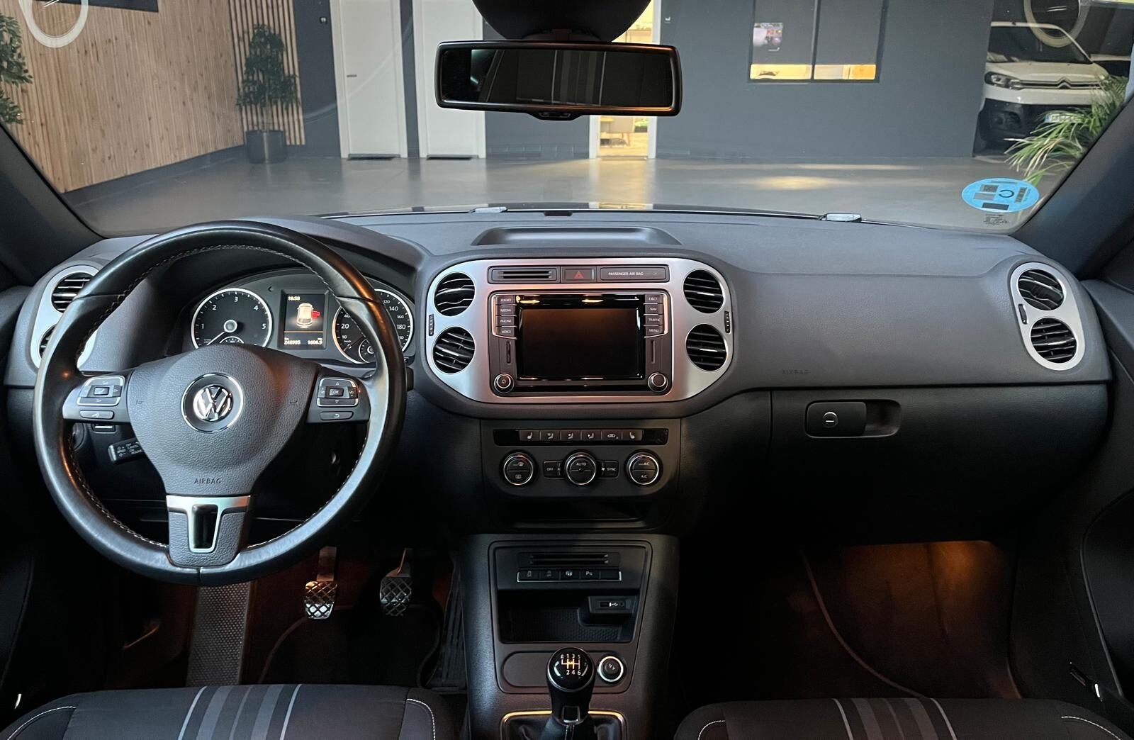 VOLKSWAGEN TIGUAN 2.0TDi 