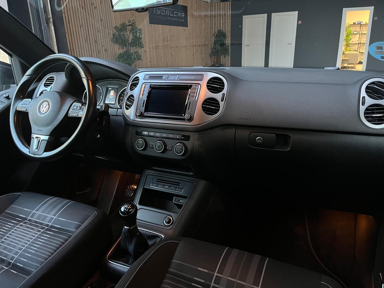 VOLKSWAGEN TIGUAN 2.0TDi 