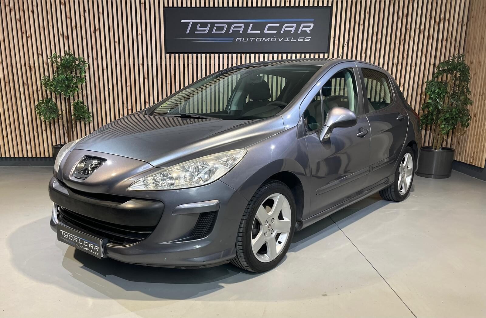 PEUGEOT 308 1.6 HDi