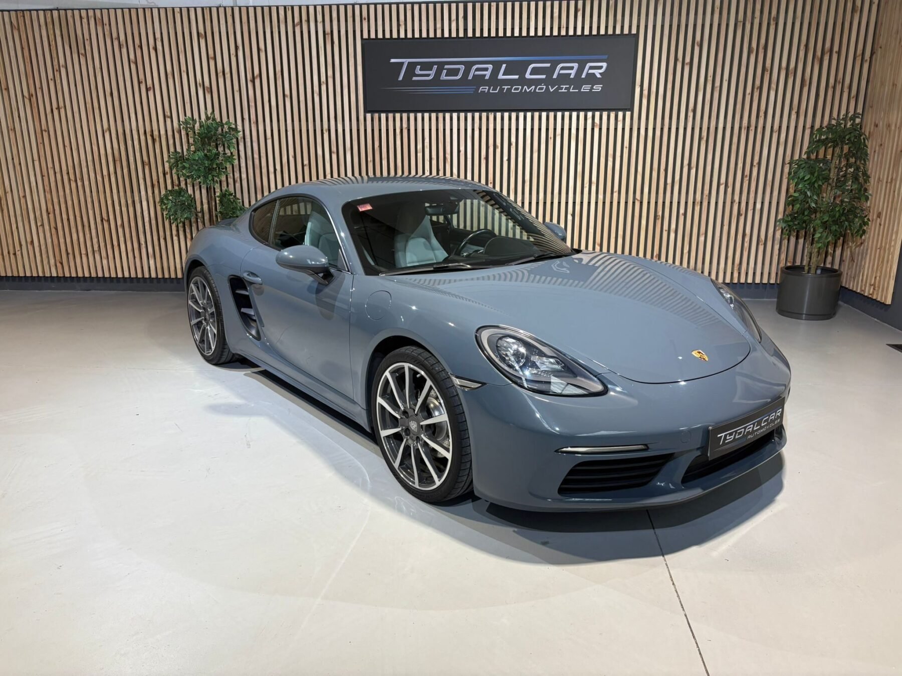 PORSCHE 718 Cayman 2.0