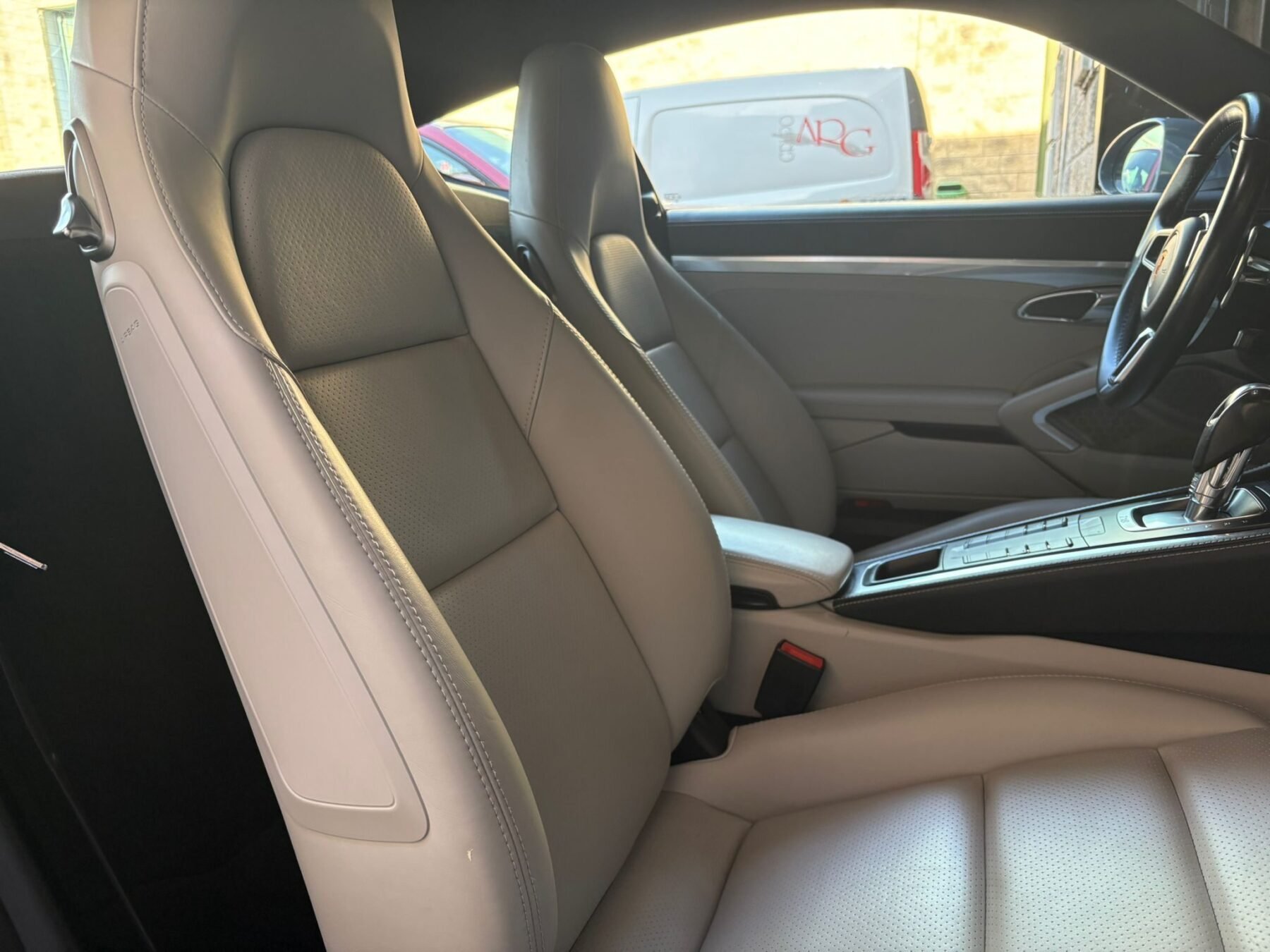 PORSCHE 718 Cayman 2.0