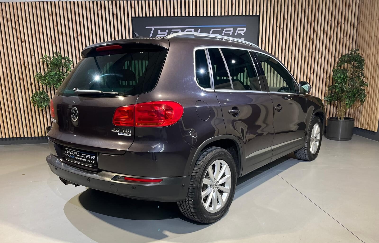 VOLKSWAGEN TIGUAN 2.0TDi 