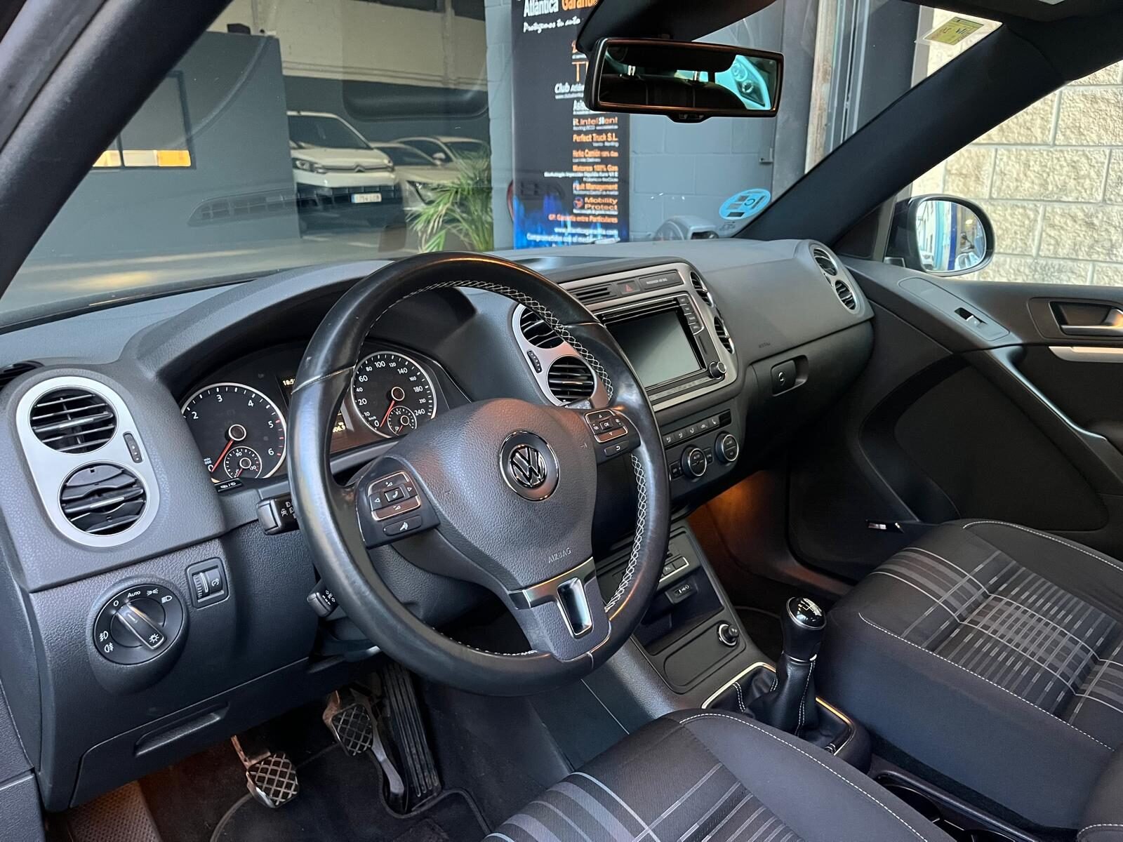 VOLKSWAGEN TIGUAN 2.0TDi 