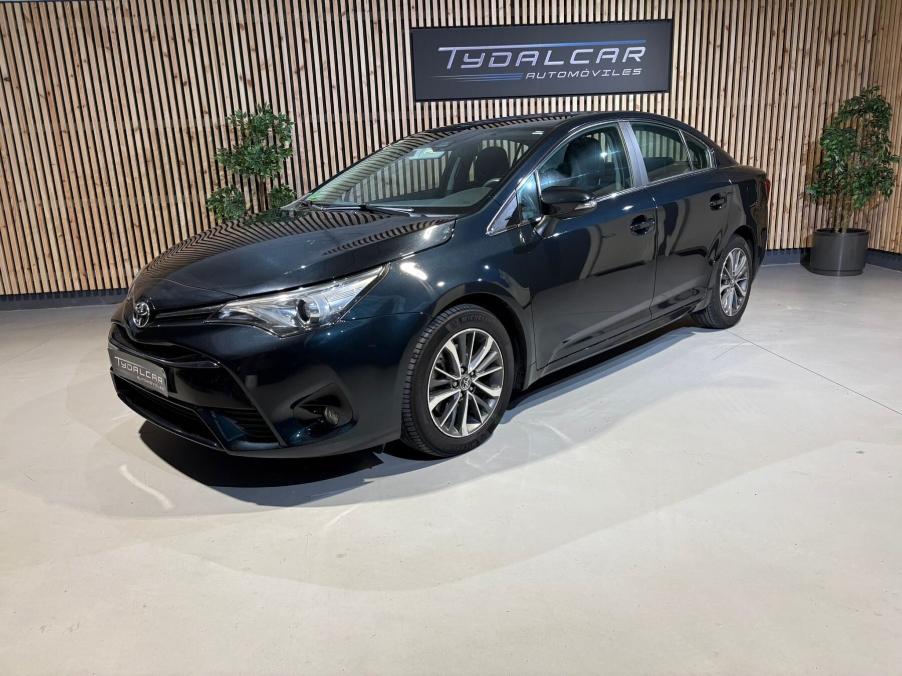 TOYOTA AVENSIS 2.0D