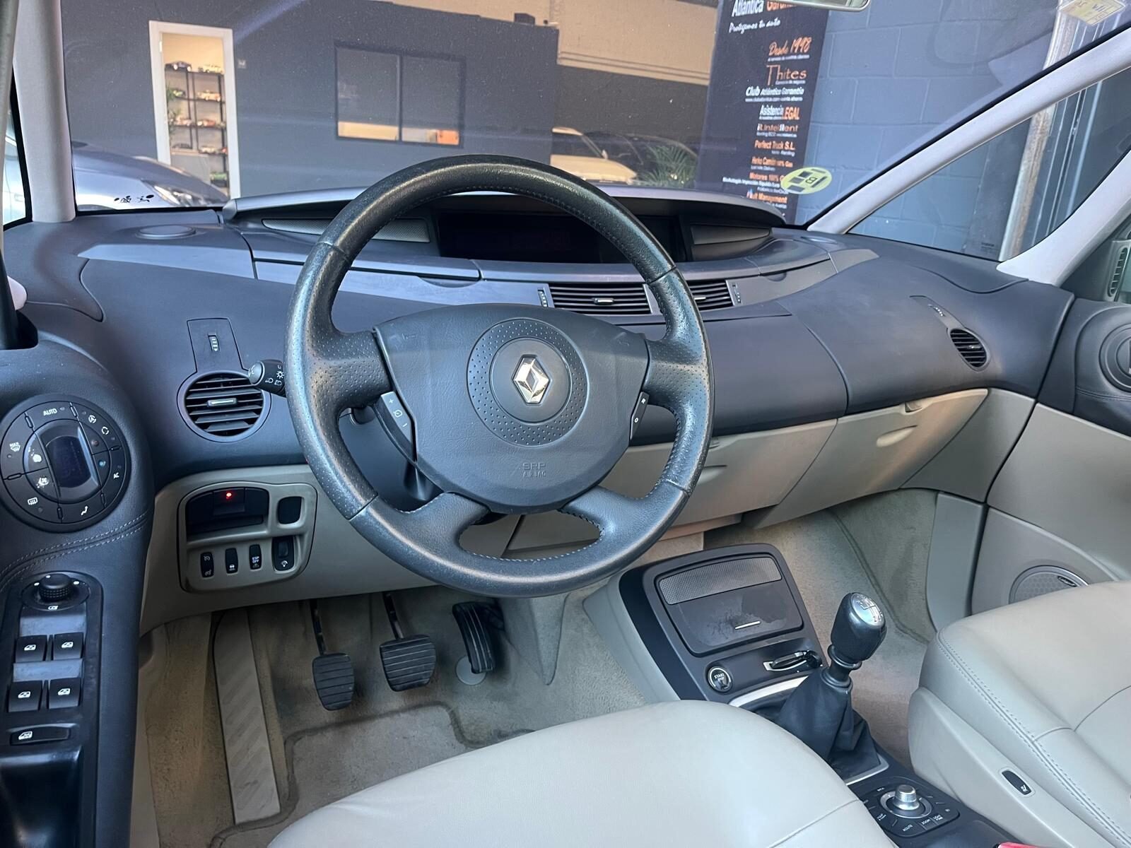 RENAULT ESPACE 2.0 dCi 