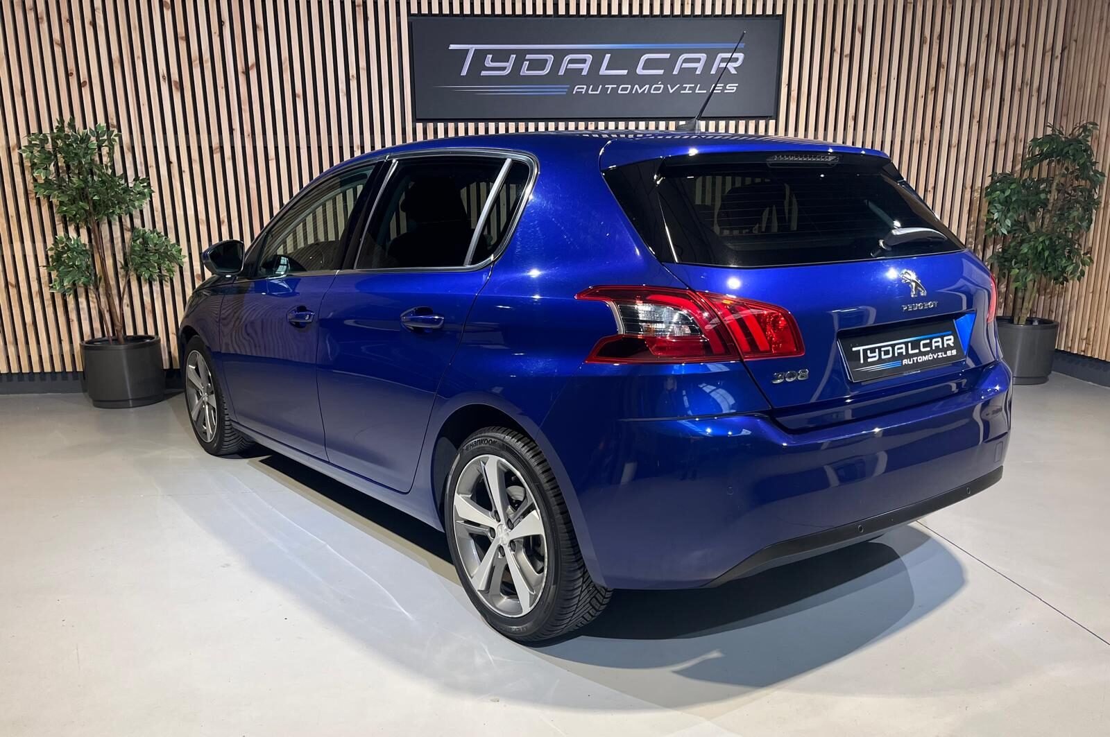 PEUGEOT 308 1.5 HDi 