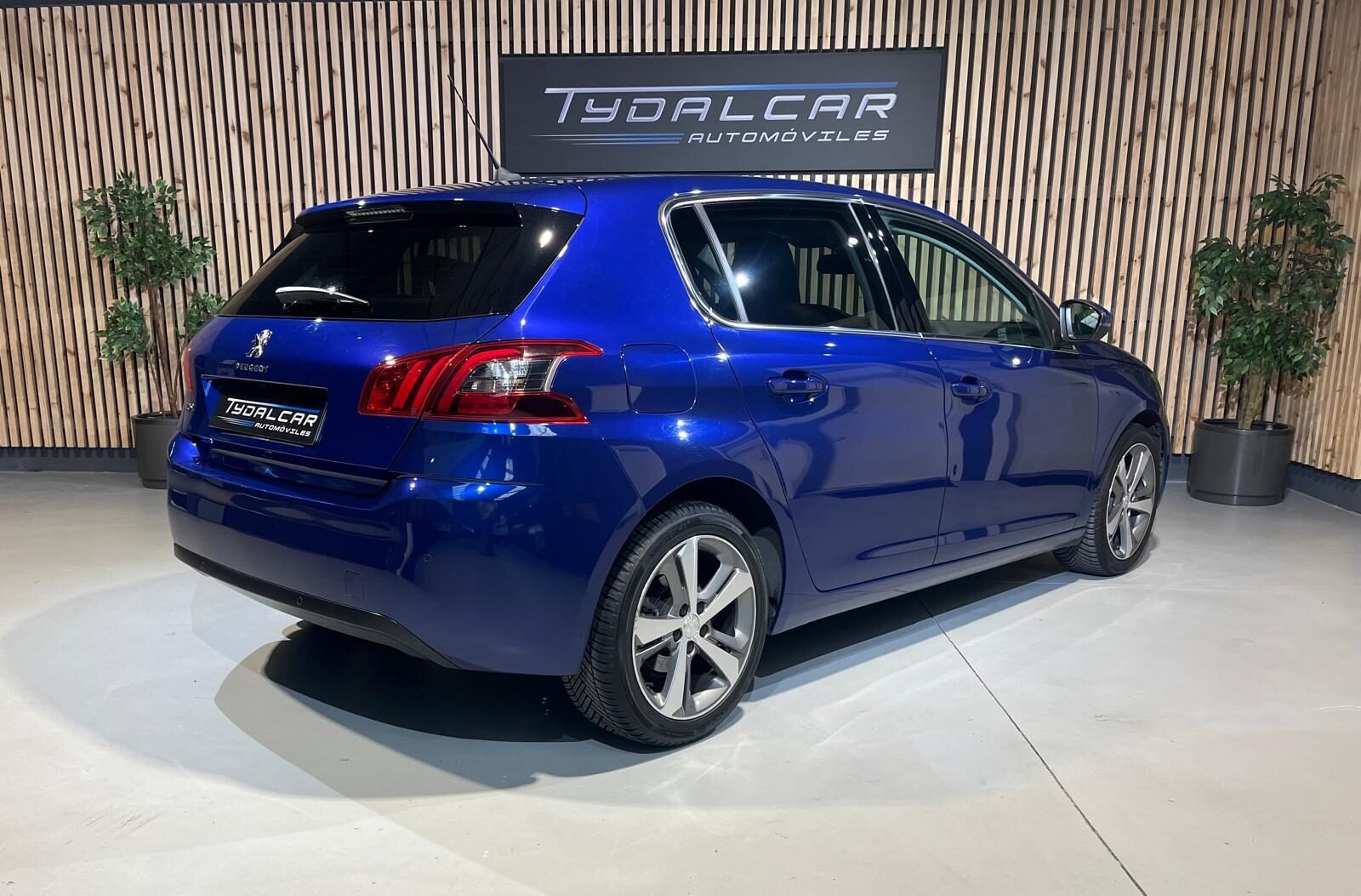 PEUGEOT 308 1.5 HDi 