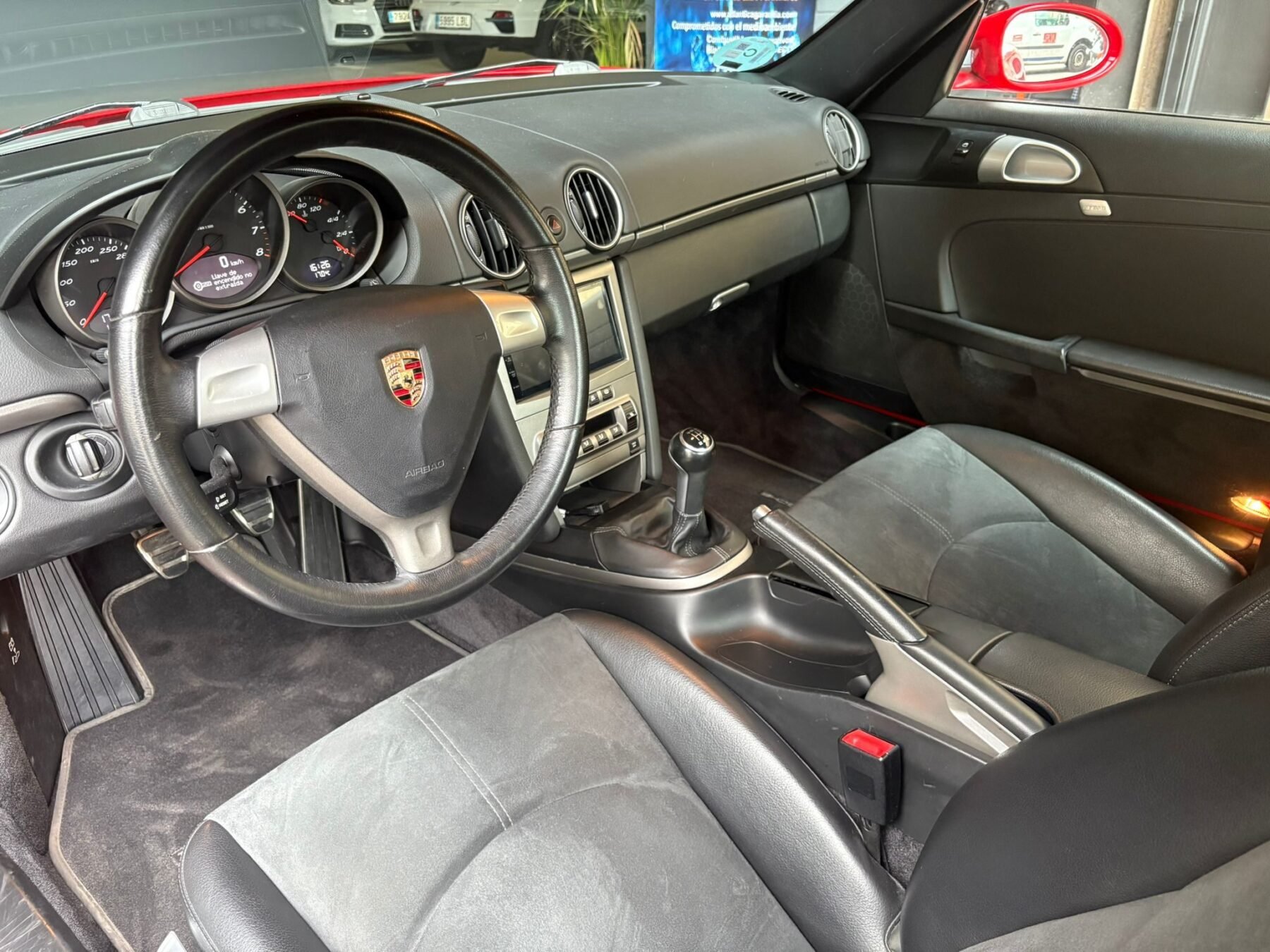 PORSCHE CAYMAN 2.7
