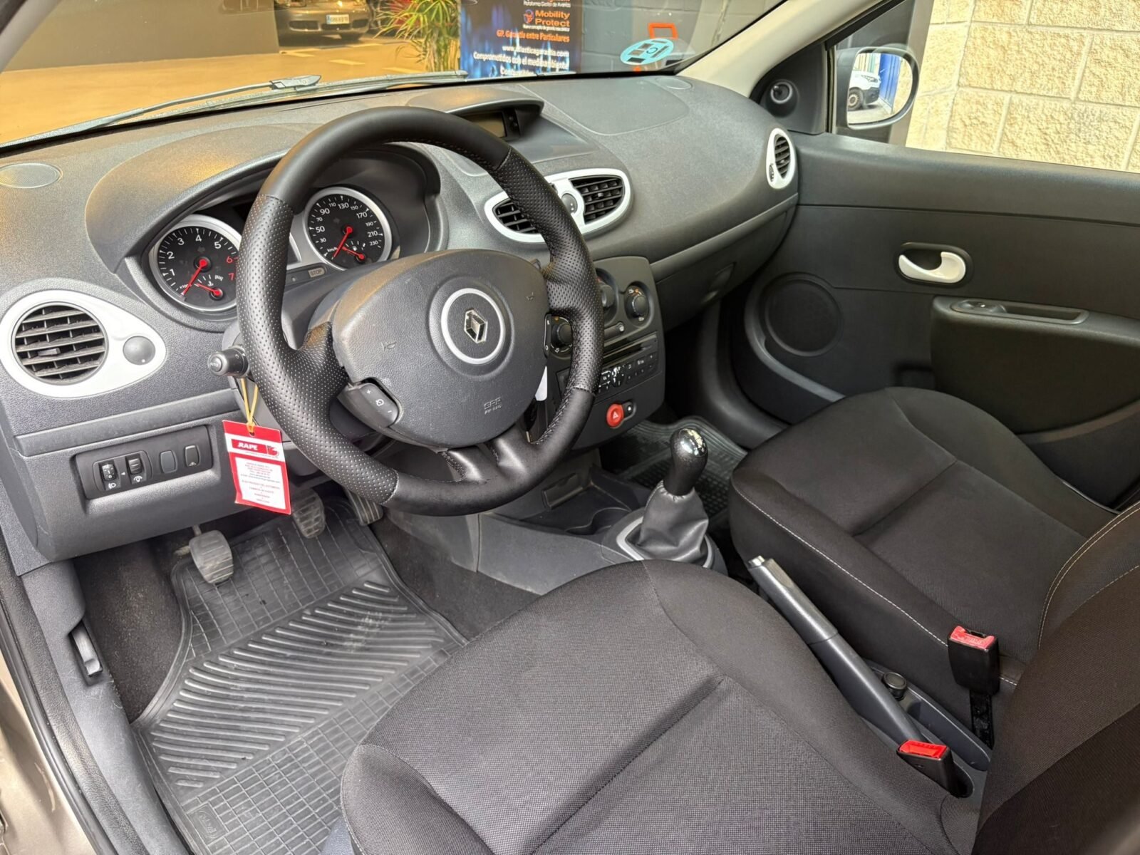 RENAULT Clio 1.2i