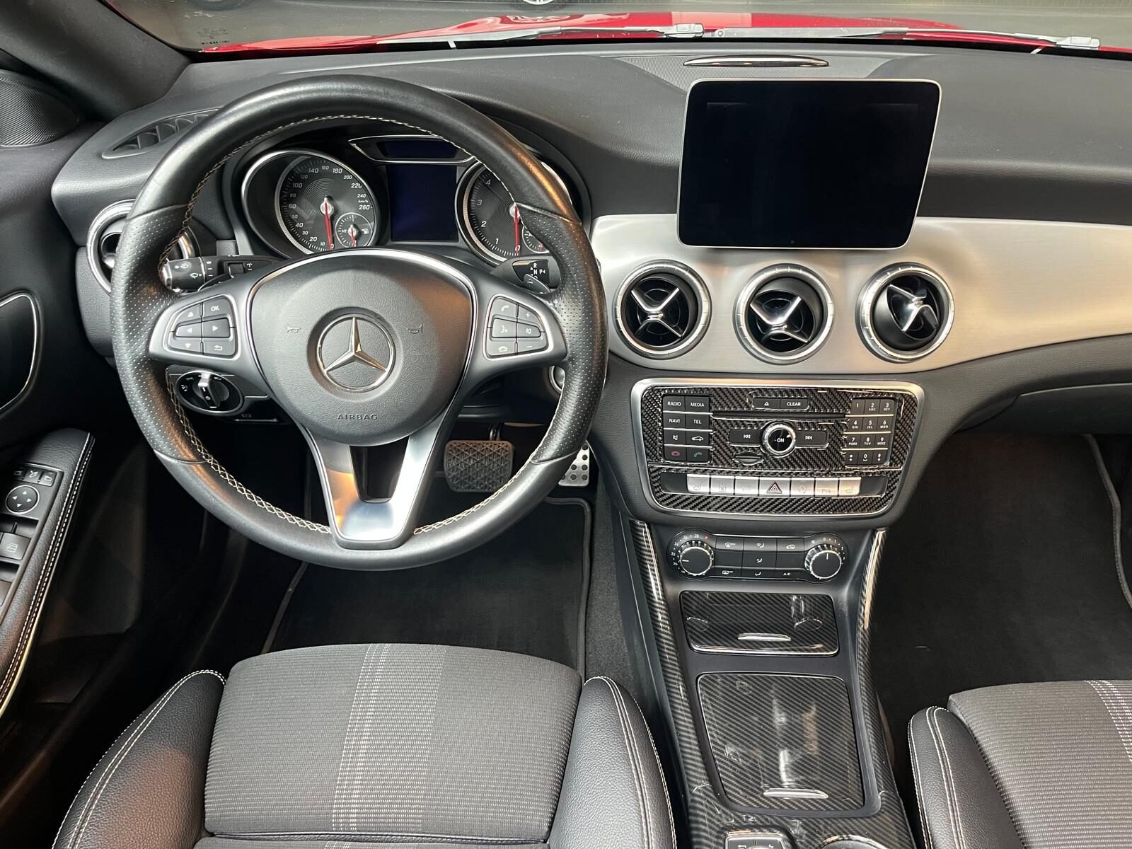 MERCEDES-BENZ CLA 200 1.6i