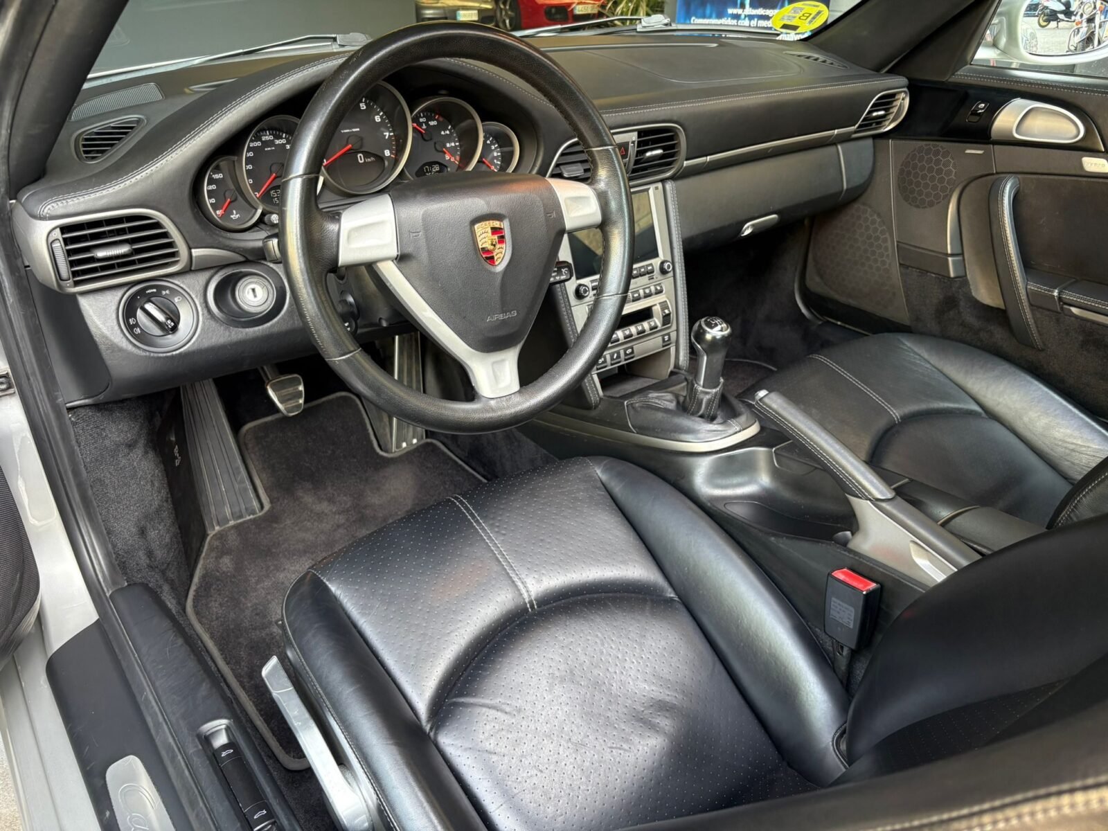 PORSCHE 911 3.6