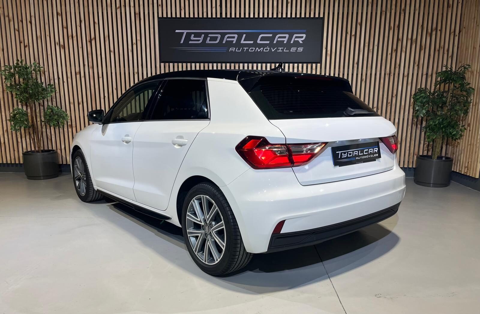 AUDI A1 1.0