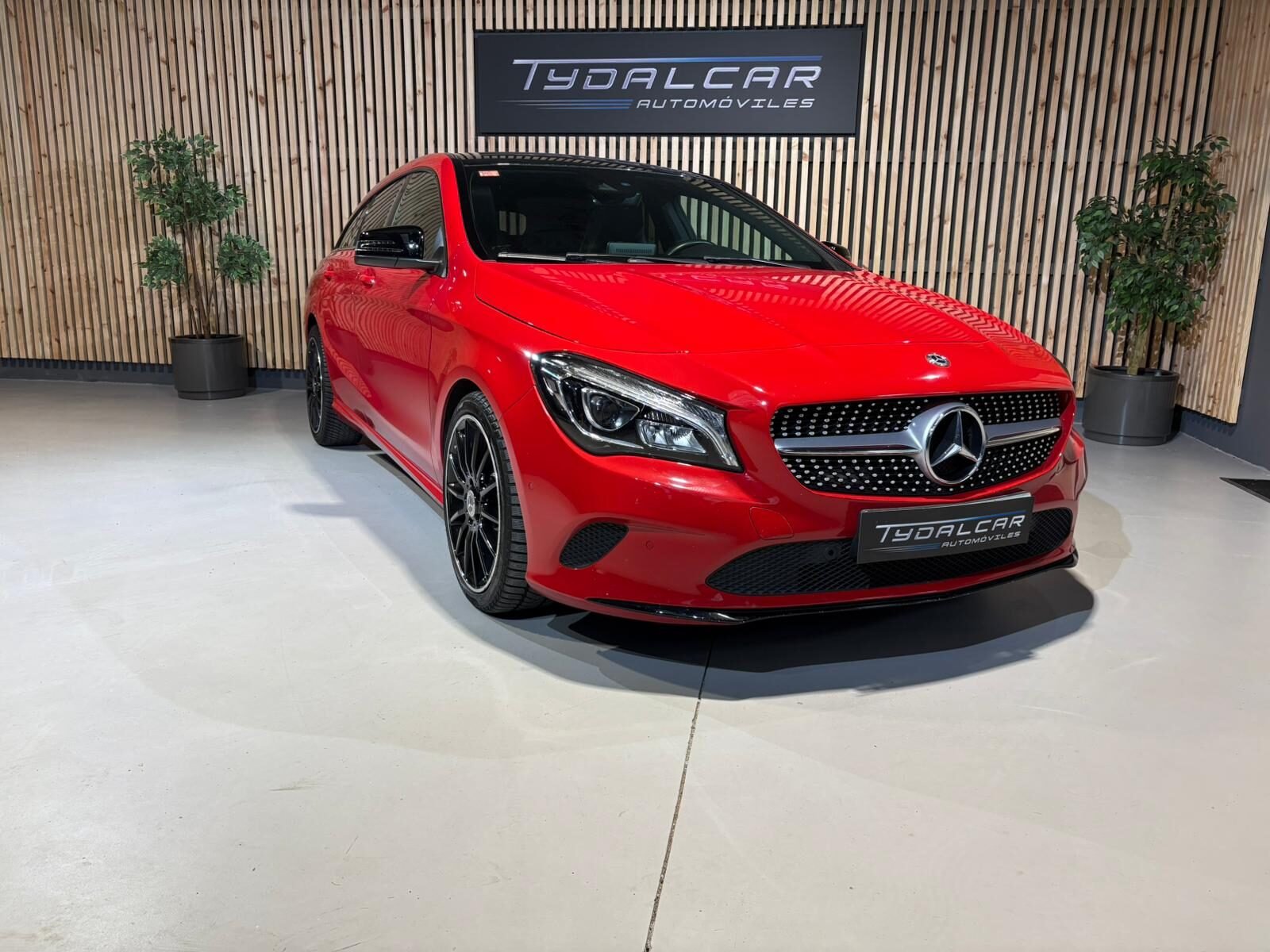 MERCEDES-BENZ CLA 200 1.6i