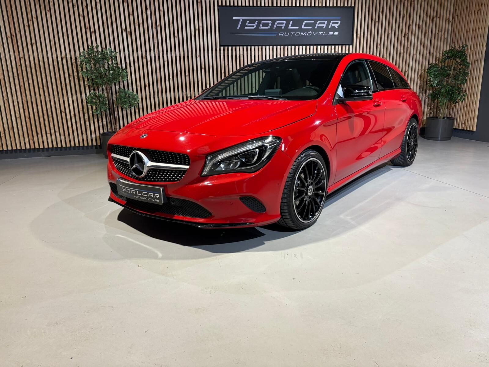 MERCEDES-BENZ CLA 200 1.6i