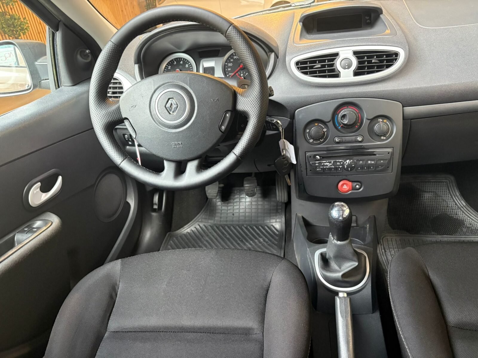RENAULT Clio 1.2i