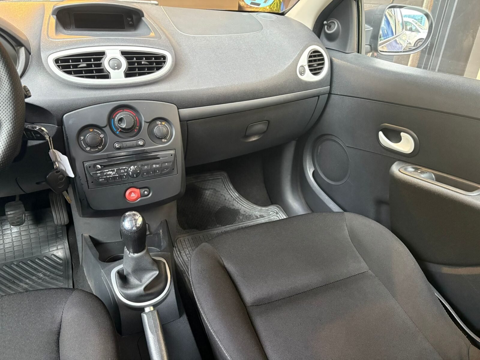 RENAULT Clio 1.2i