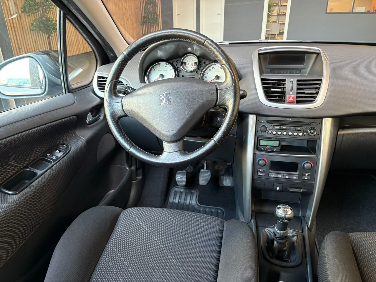 PEUGEOT 207 1.4VTi  