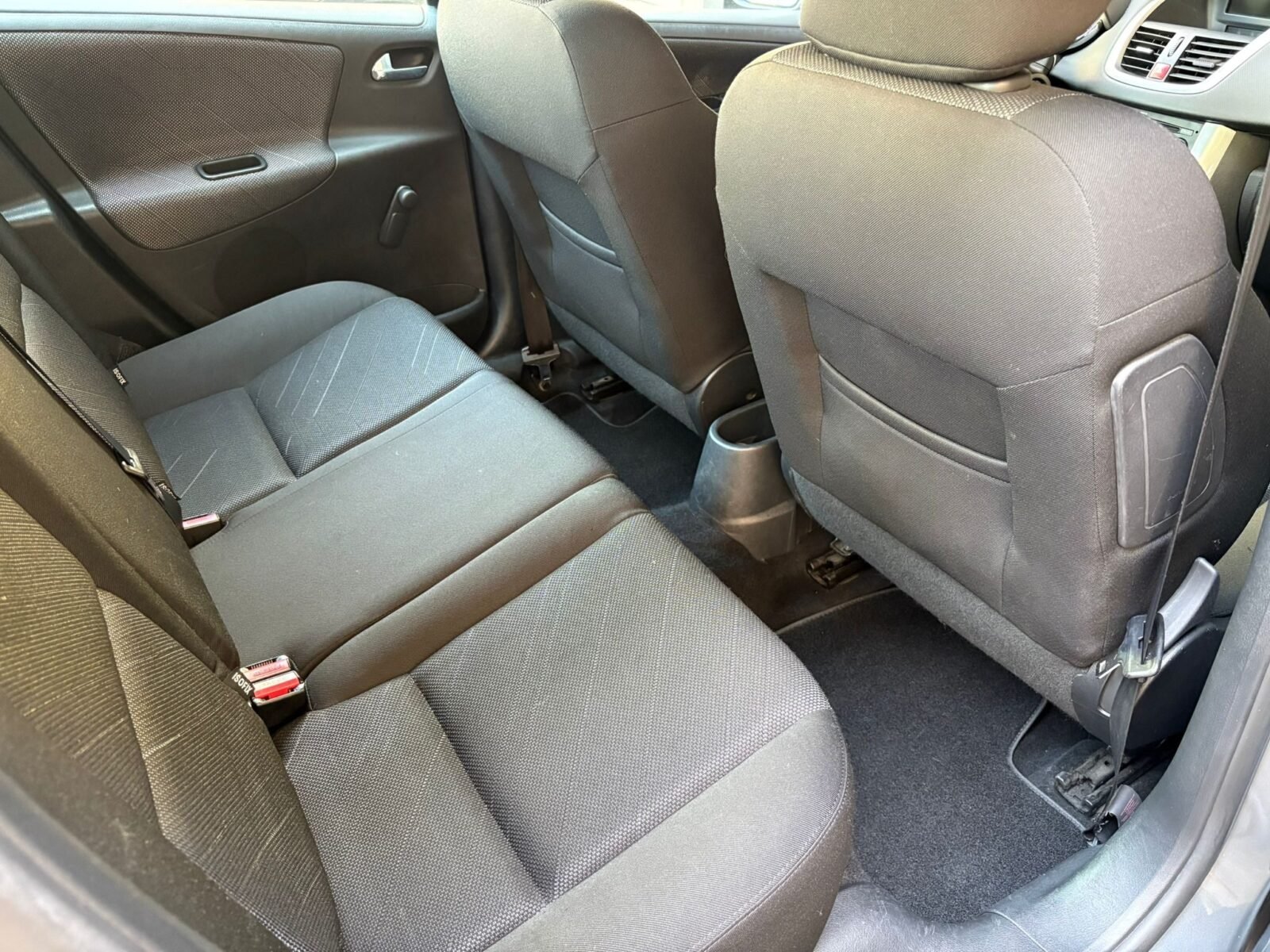 PEUGEOT 207 1.4VTi  
