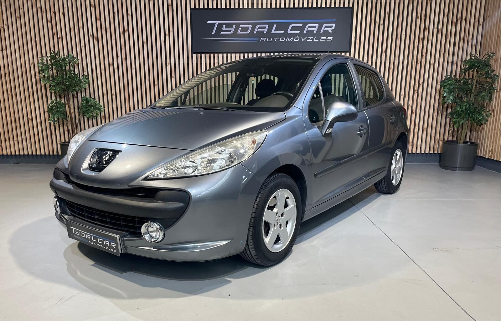 PEUGEOT 207 1.4VTi  