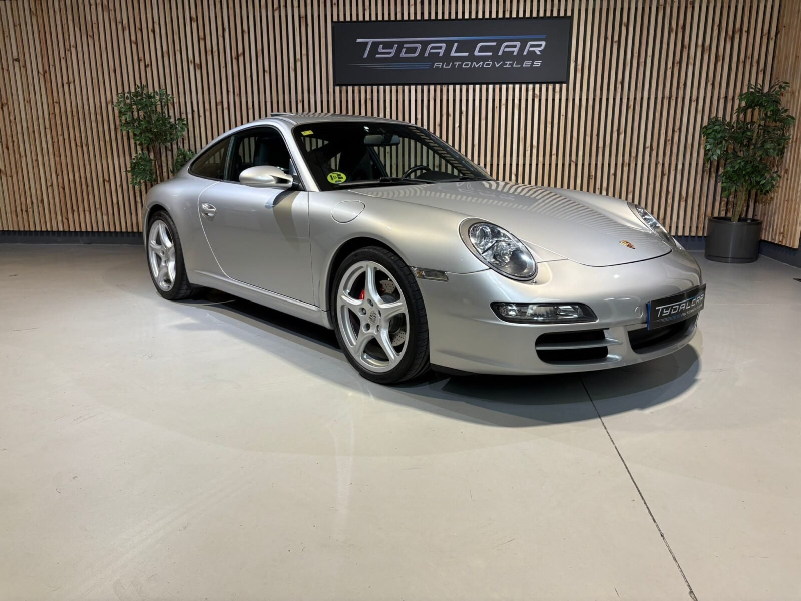 PORSCHE 911 3.6