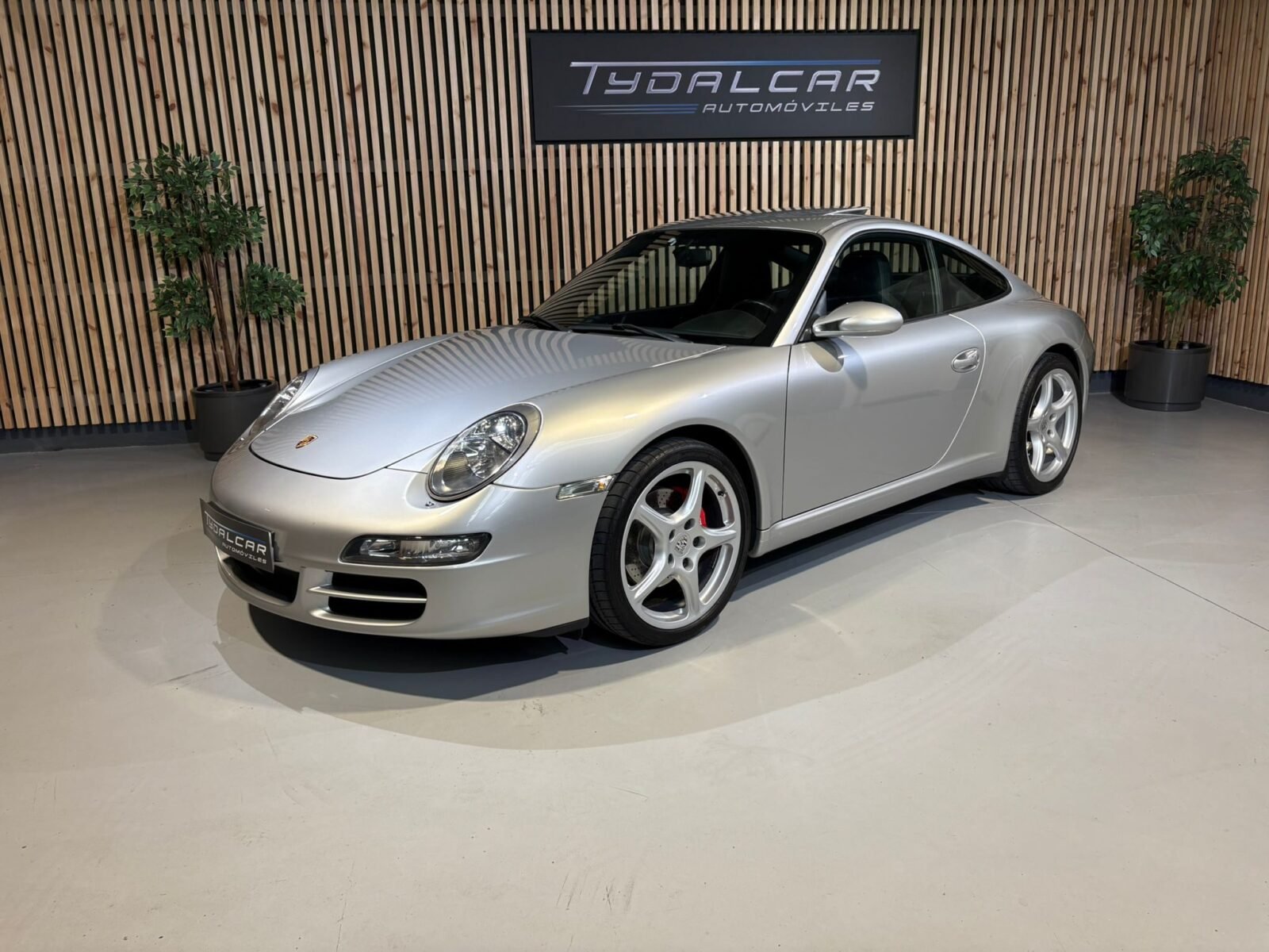 PORSCHE 911 3.6